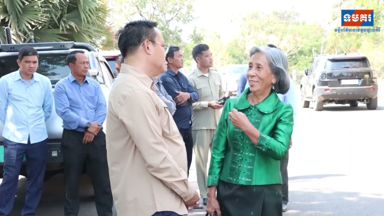 រដ្ឋបាលខេត្តមណ្ឌលគិរី បាននាំយកអំណោយជំនួយសប្បុរសធម៌ប្រគល់ជូនរដ្ឋបាលខេត្តព្រះវិហារ និងខេត្តឧត្តរមានជ័យ