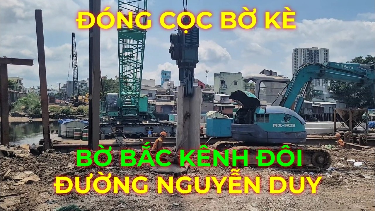 Xe toàn cảnh đóng cọc bê tông bờ kè Bờ Bắc Kênh Đôi đường Nguyễn Duy Quận 8 cũ ngày 01/03/2026