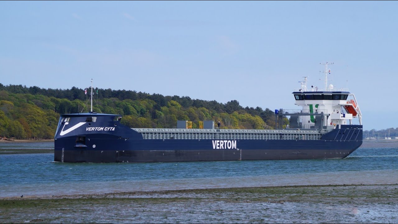 Shipspotting VERTOM CYTA - New hybrid General Cargo Ship inbound for port of ipswich 2/5/23.