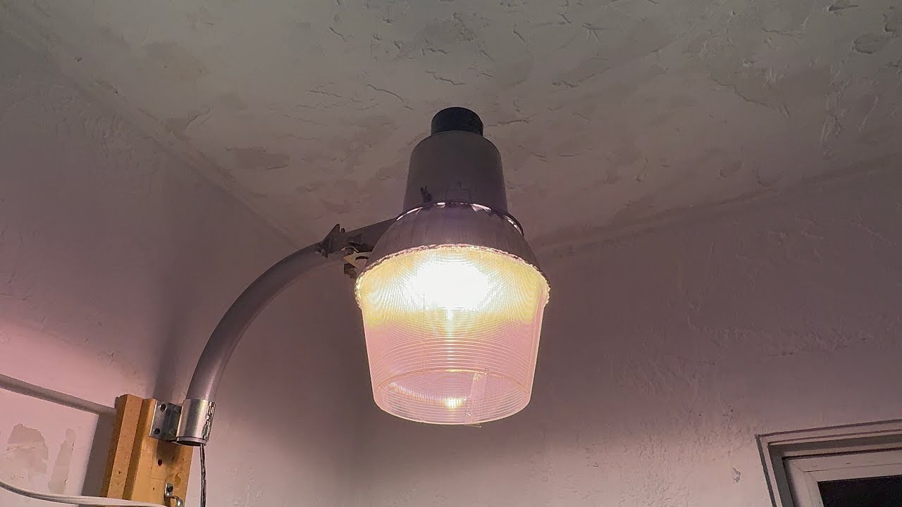 100W Metal Halide Dusk To Dawn Area Light Review