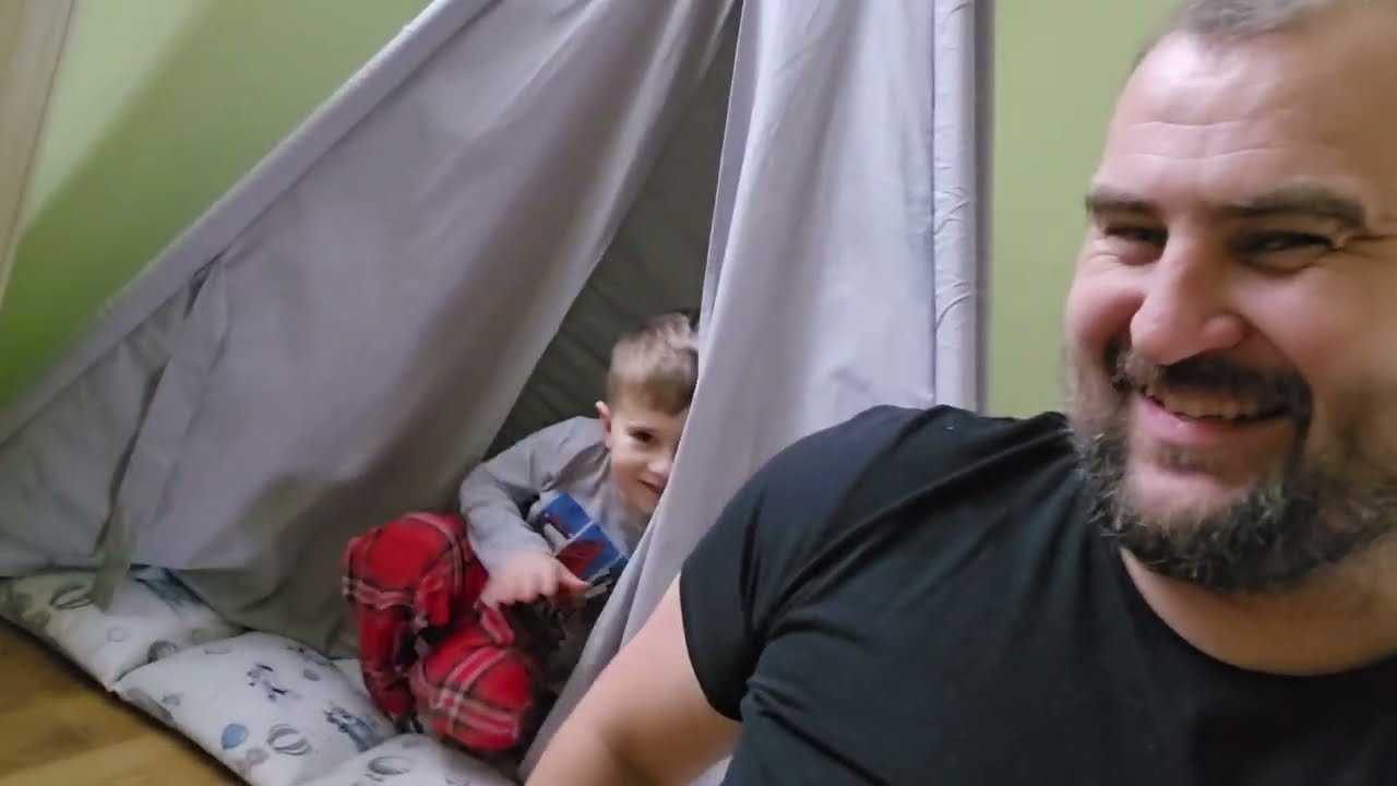 Наконец-то он дождался! Кто хочет подарок от нас?)))