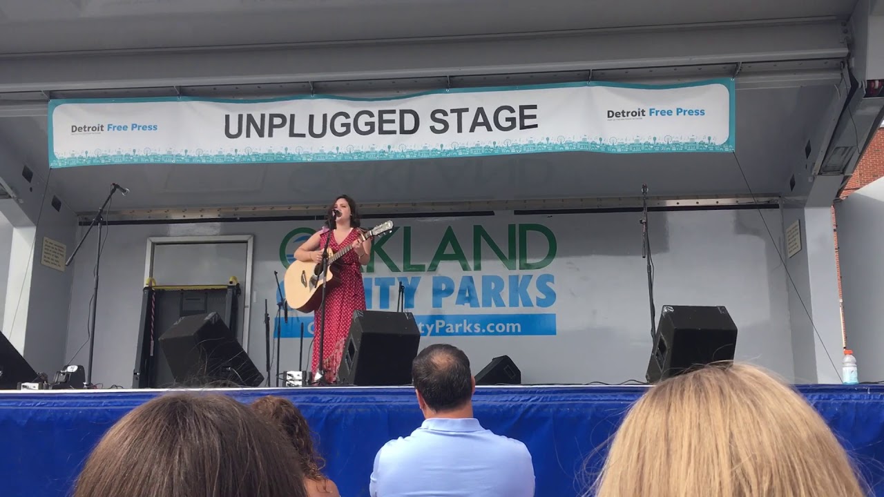 Katie McLean electric love- b&oslash;rns