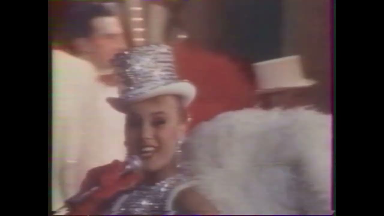Extraits de la Revue des Folies Bergère "Folies en Folie" 1987.M.e.s M.Gyarmathy. Chor. Cl Walker.
