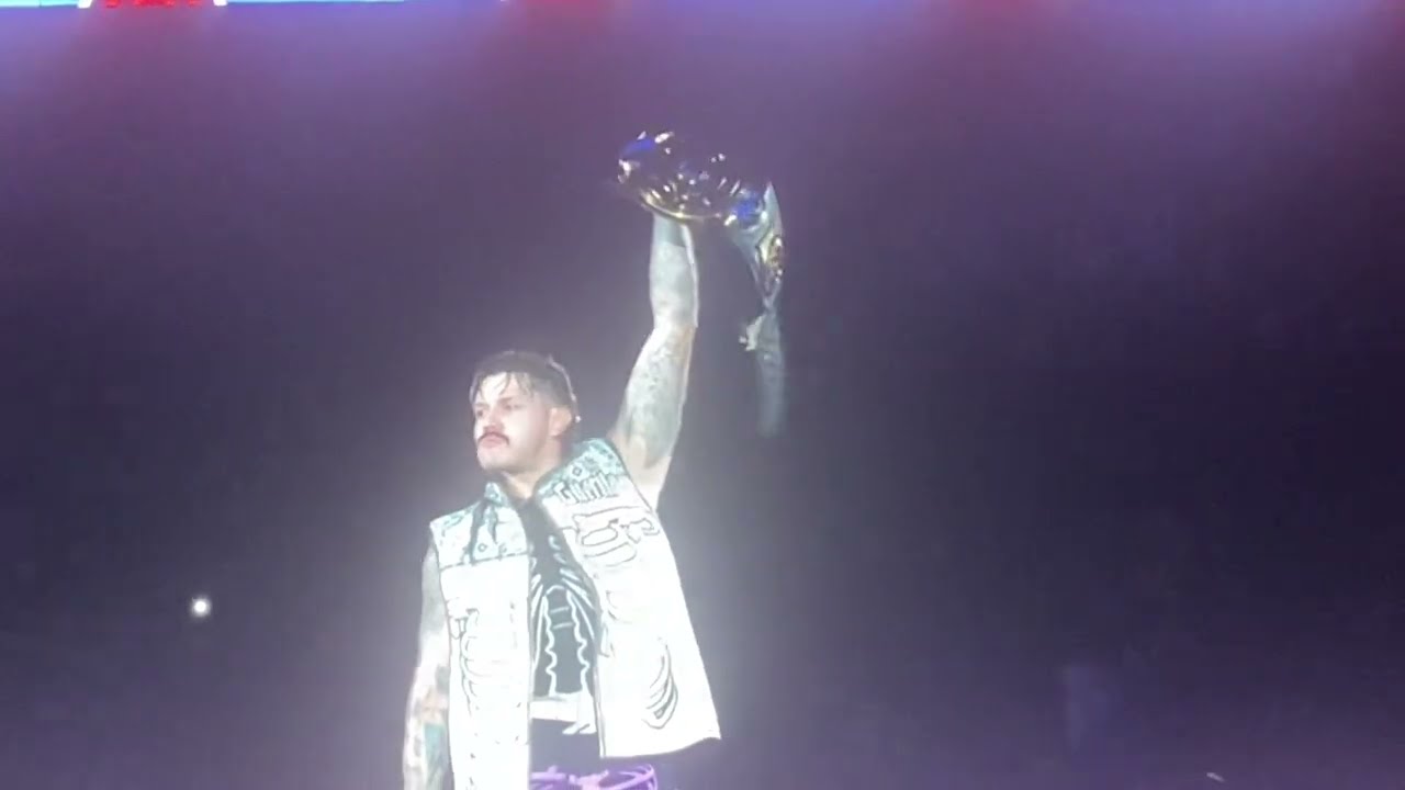 Wwe Mexico City 2025 Entrada de Domink Mysterio