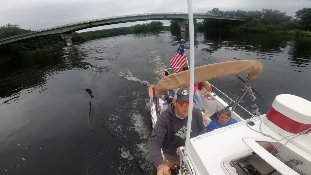 Vlog #14 - Fireworks on the Ct river with my Ranger Tug 21g 21-ec Christmas in August Boat Parade