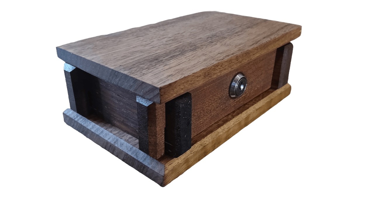 I Build an Original Box for my Niece. No talking.