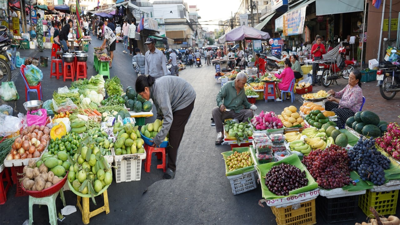 Walk Around Toul Tumpoung Street Market Torus 2026 - Plenty Fresh Fruit, Vegetable On The Street