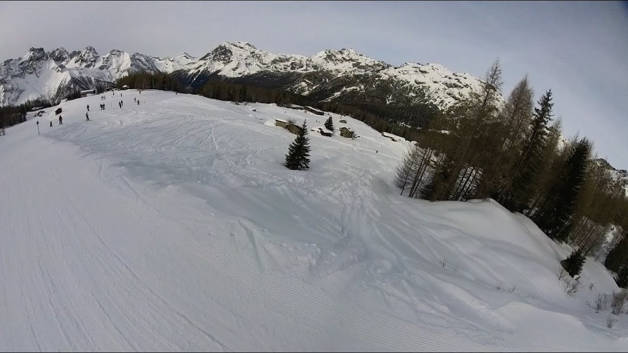 Skiing in Chiesa Valmalenco on the Sasso Alto blu Slope, Italy,, easy but very panoramic