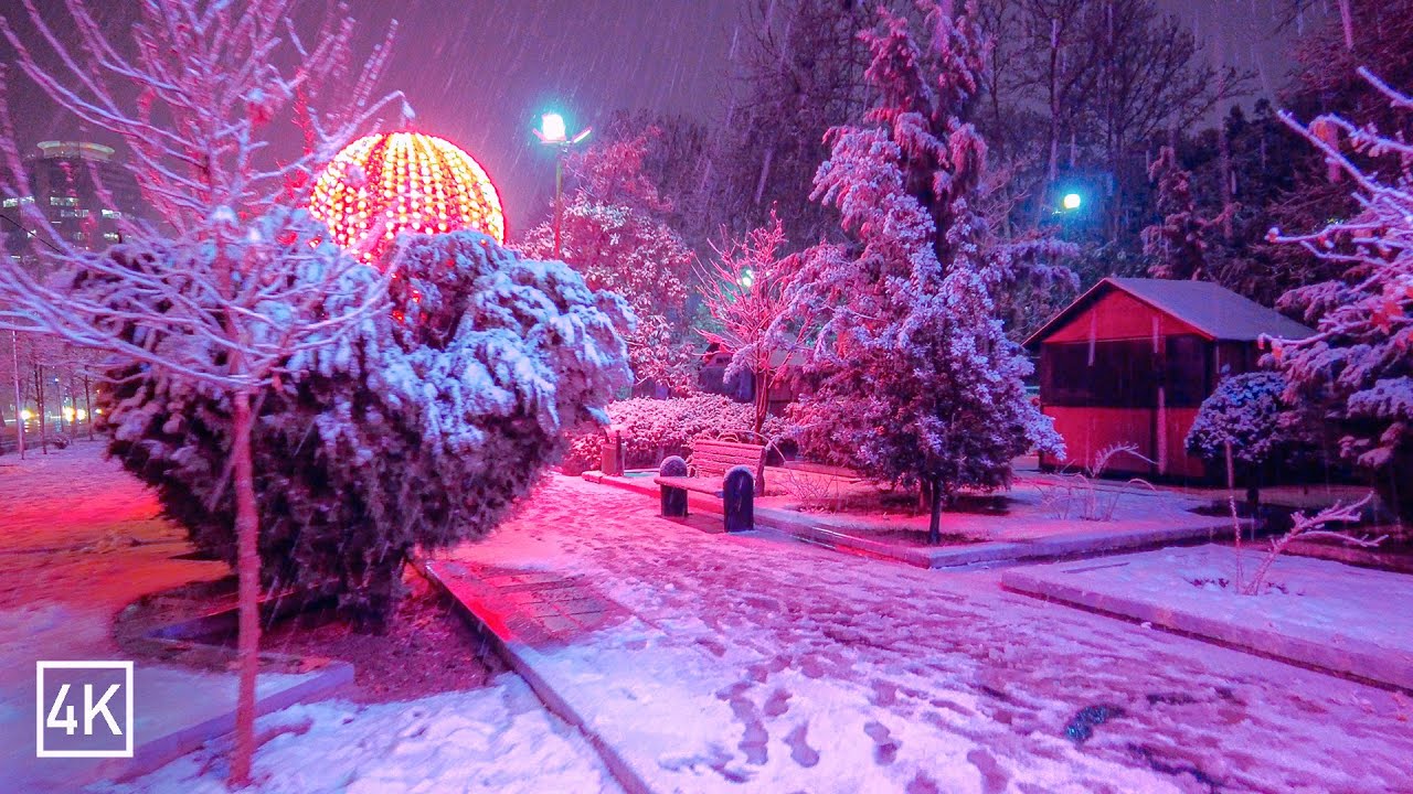 Snowy Night in TEHRAN, IRAN 2022 (4K) / شب برفی تهران، خیابان ولیعصر
