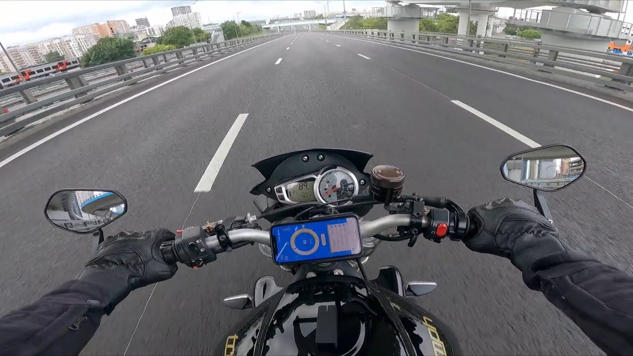 Triumph Street Triple 675 R / Pure sound / Quickshifter / Dragy meter 0-100