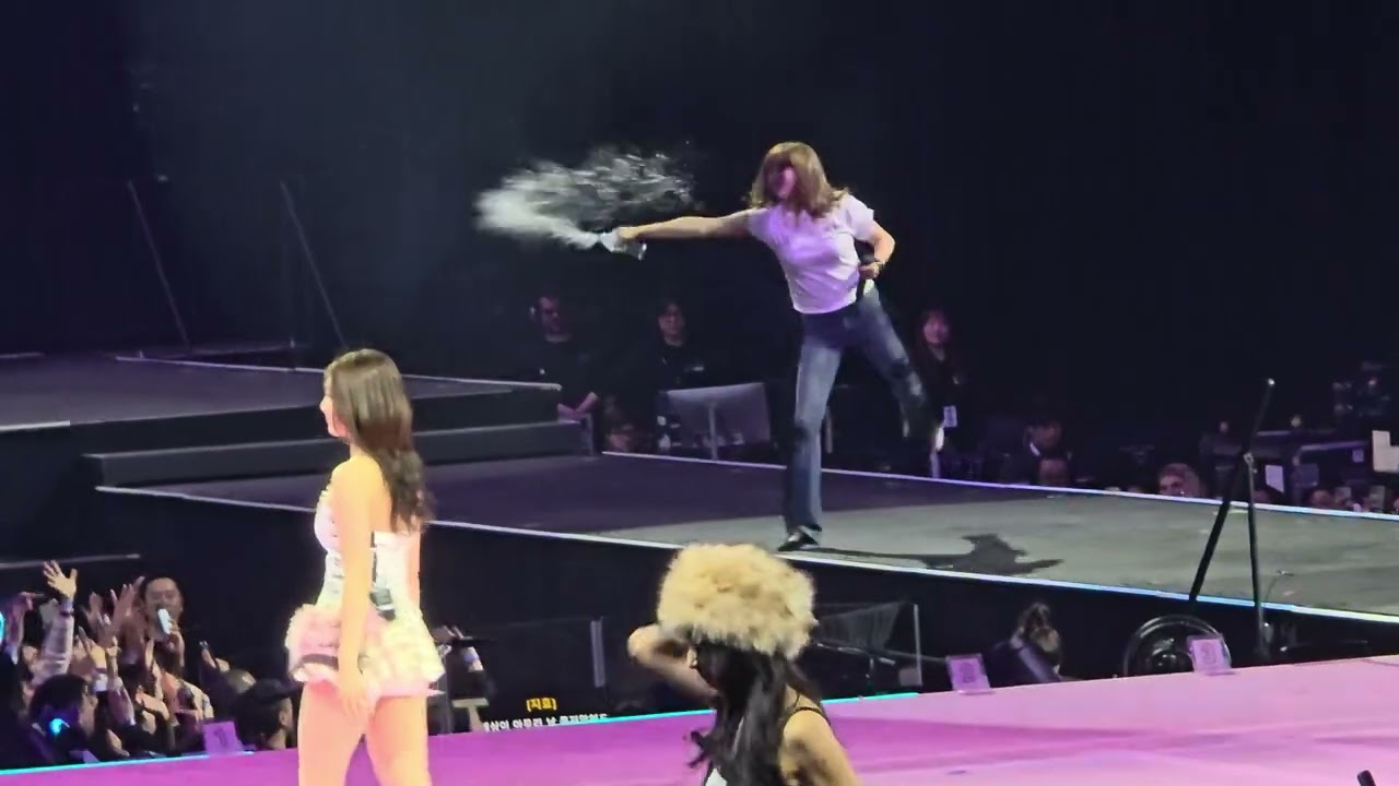 [2026-01-17][Twice - This Is For World Tour][Oakland] Feel Special (fancam)