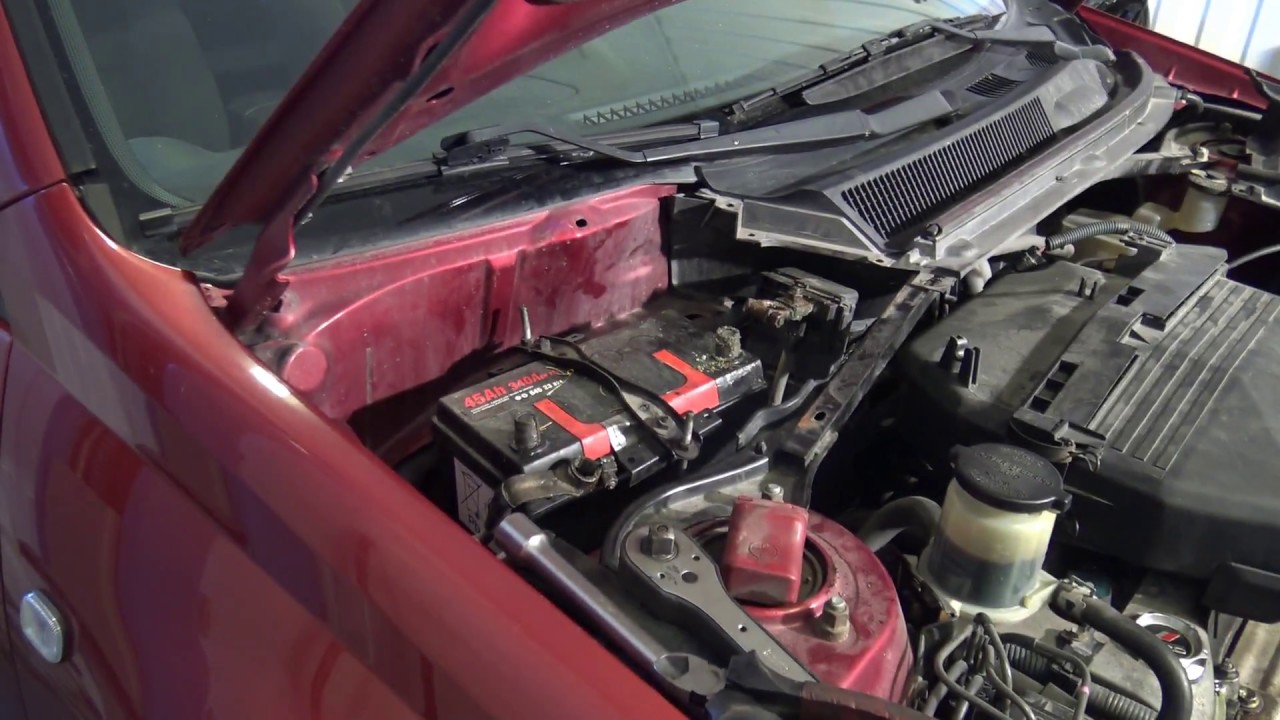 How to replace battery Toyota RAV4. Years 1997 to 2017