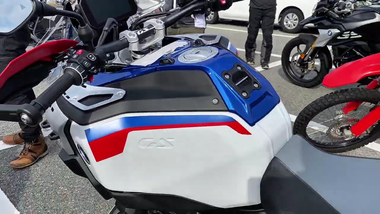 2025 BMW R1300 GS Adventure trophy