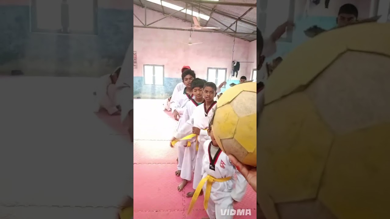 Taekwondo training 540 kick Ani 360 kick training subscribe to my channel likes comet shares 🇳🇵😀