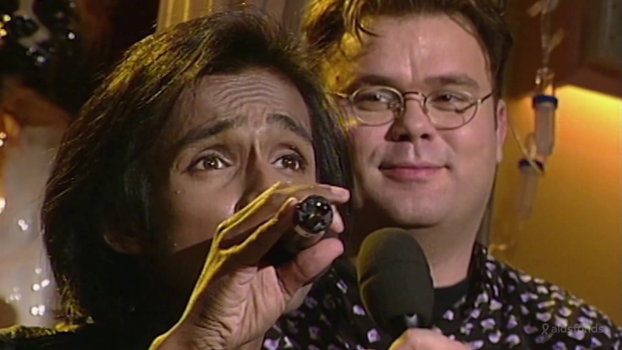 Ren&eacute; Klijn & Paul de Leeuw zingen Mr. Blue (1992)
