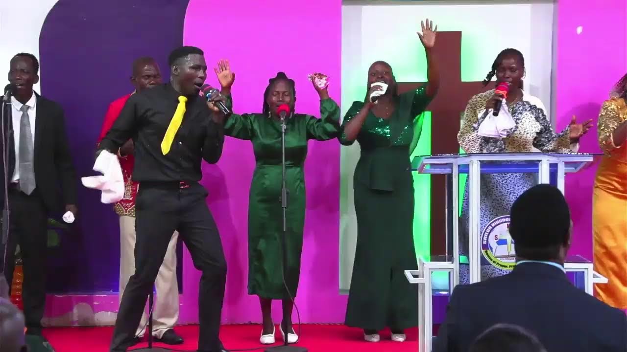 SUNDAY SERVICE // PRAISE AND WORSHIP