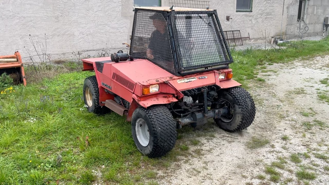 Köp Redskapsbärare Bucher TM800 på Klaravik