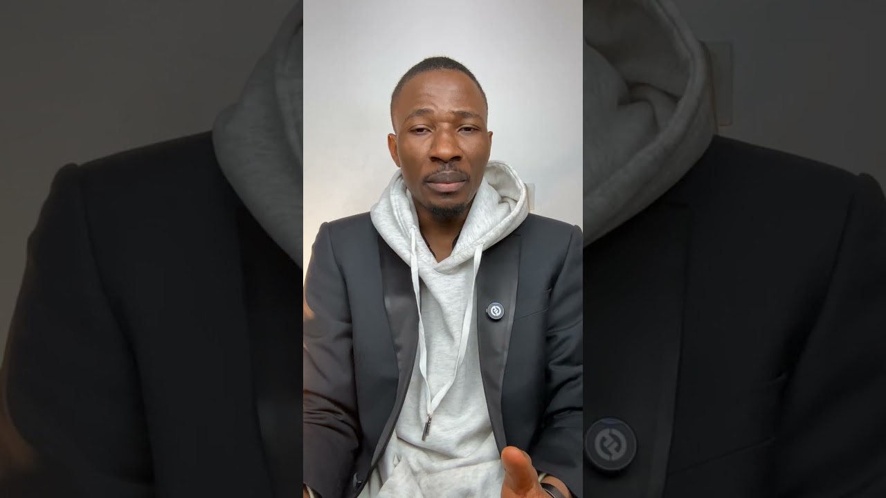 Бог говорит: Тот, кто тебя любит, колеблется с тобой поговорить из-за...