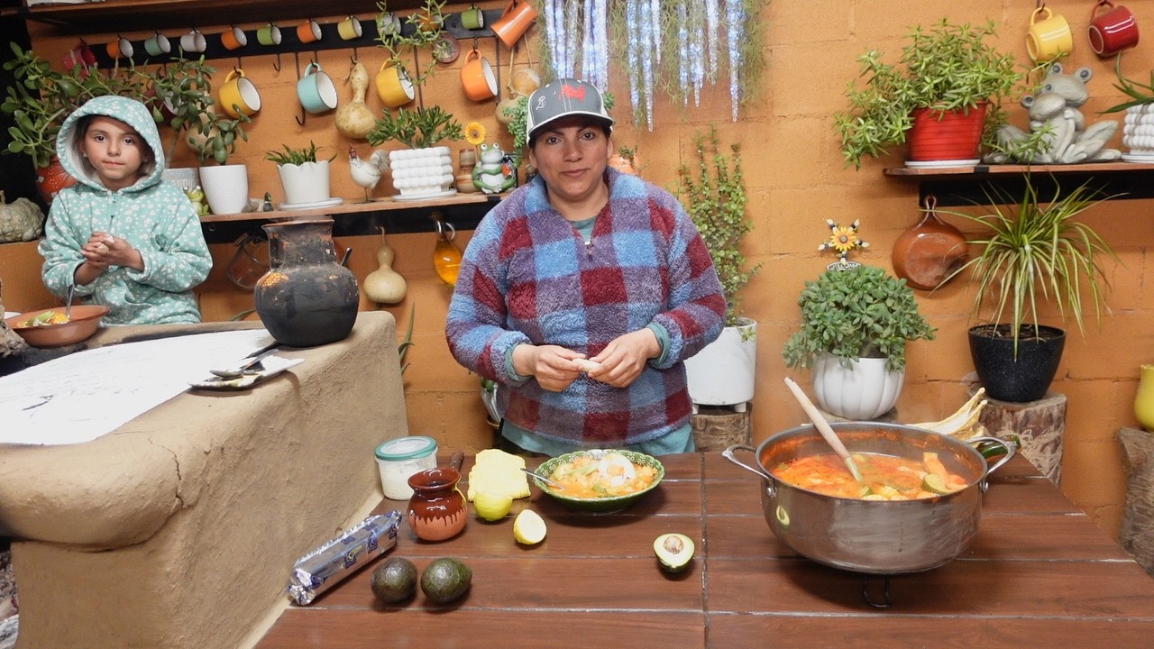PARA LA CENA DE HOY CALDO DE CAMARON PARA RESISTIR ESTA NOCHE FRIA