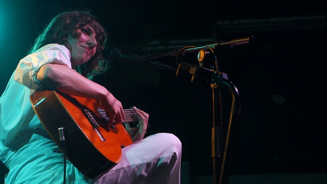 Aldous Harding / The Barrel / Bristol / 2019