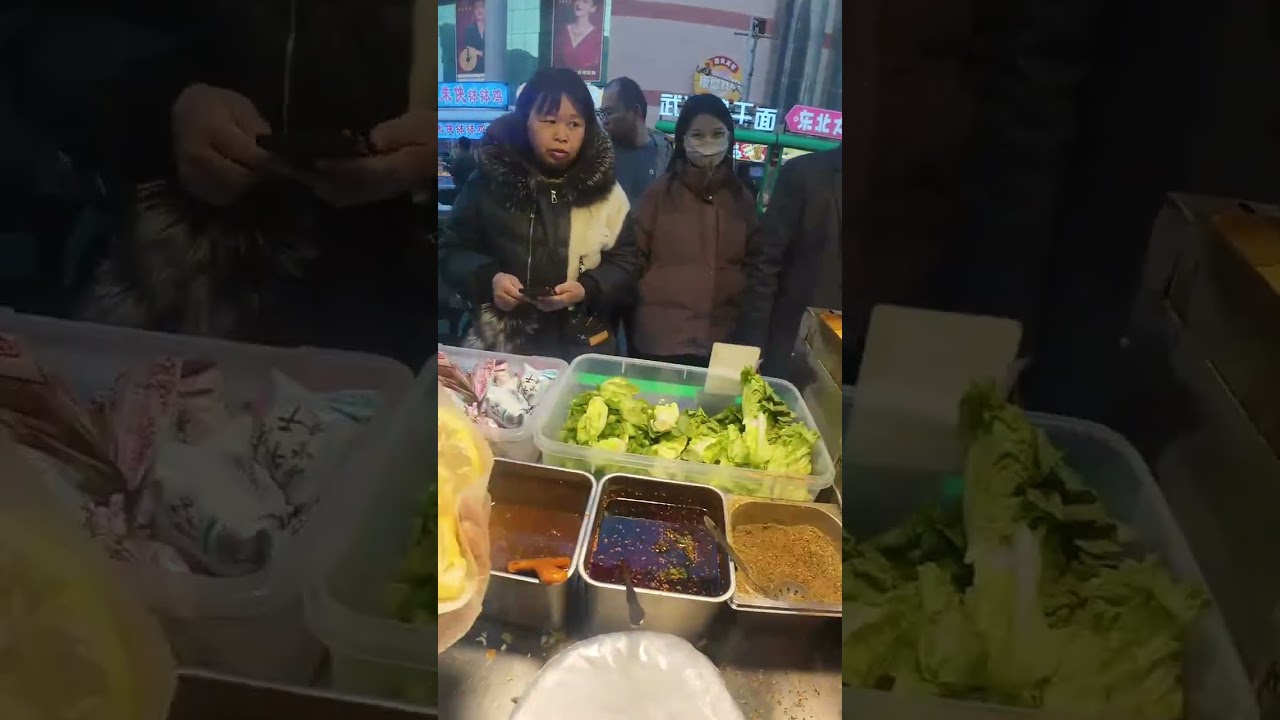 Live broadcast of street food specialties and fruit delicacies 2026/03/11 17:49:13.