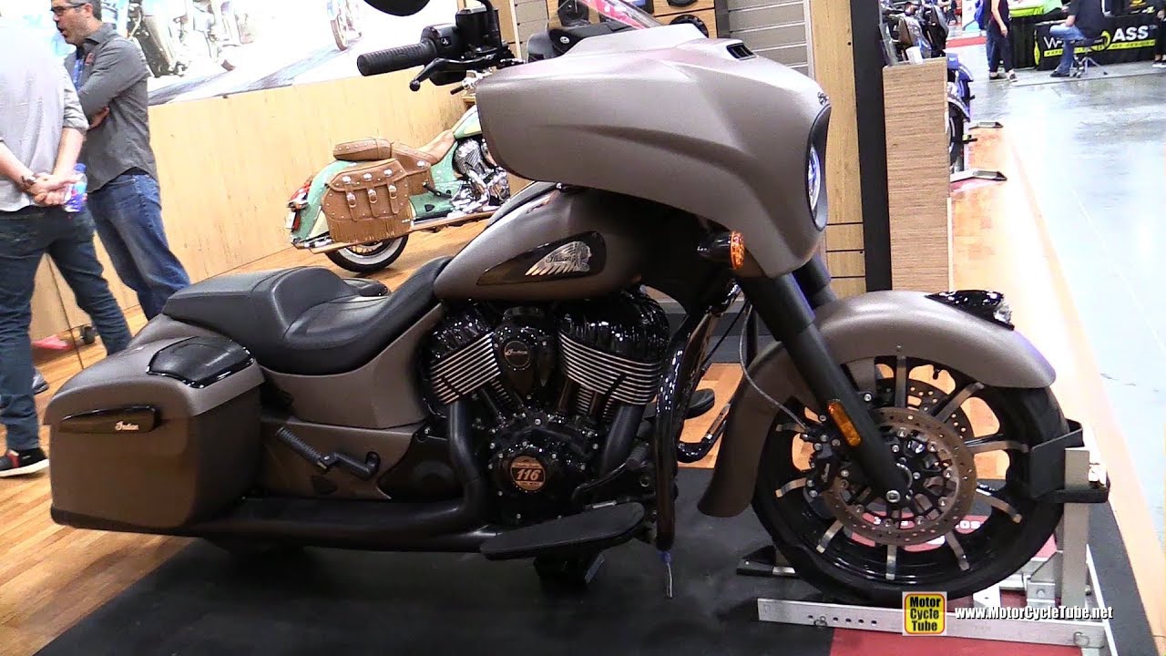 2019 Indian Chieftain Dark Horse Accessorized - Walkaround - 2018 AIMExpo Las Vegas
