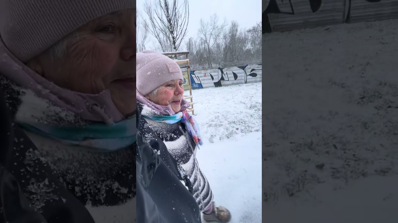 Бабушка рассказывает, как дед наворовал для неё свежих огурцов.
