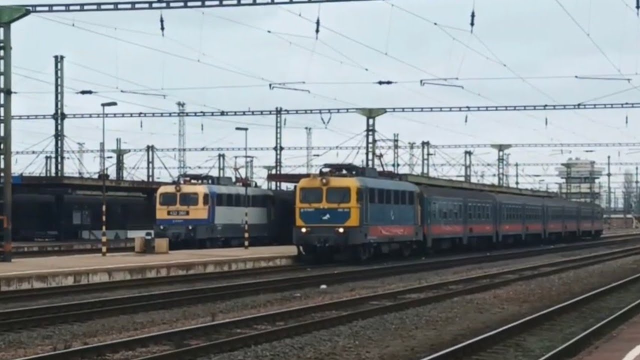 Vonatok Szolnok állomáson 02