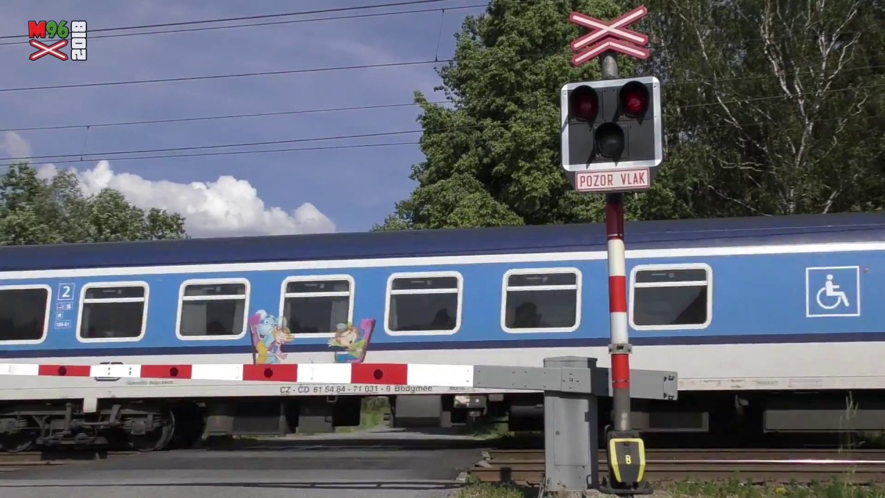 Železniční přejezd Semanín [P6835] - 2.6.2018 / Czech railroad crossing