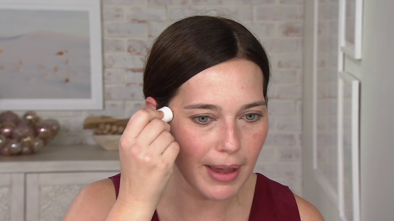 First Aid Beauty Coconut Priming Moisturizer on QVC