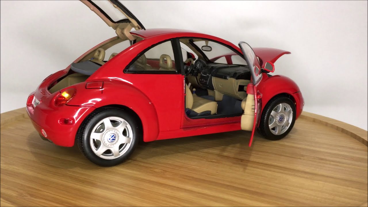 VOLKSWAGEN NEW BEETLE 1998 2011, 1/18 MAISTO.