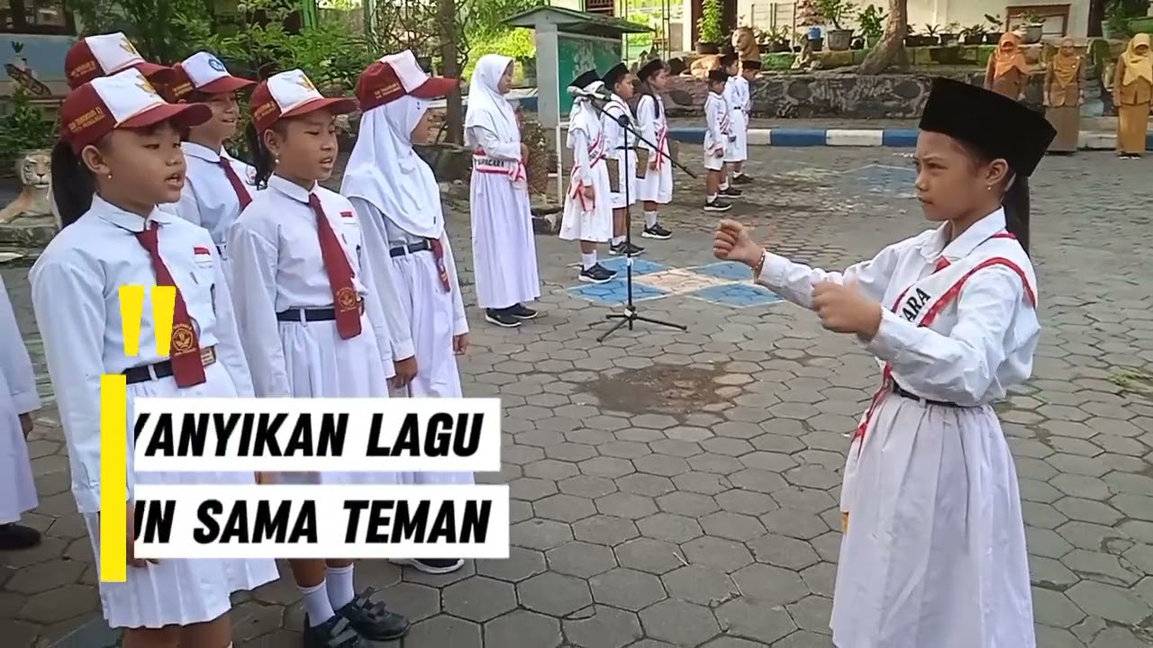 UPACARA BENDERA DENGAN LAGU RUKUN SAMA TEMAN DAN IKRAR PELAJAR INDONESIA