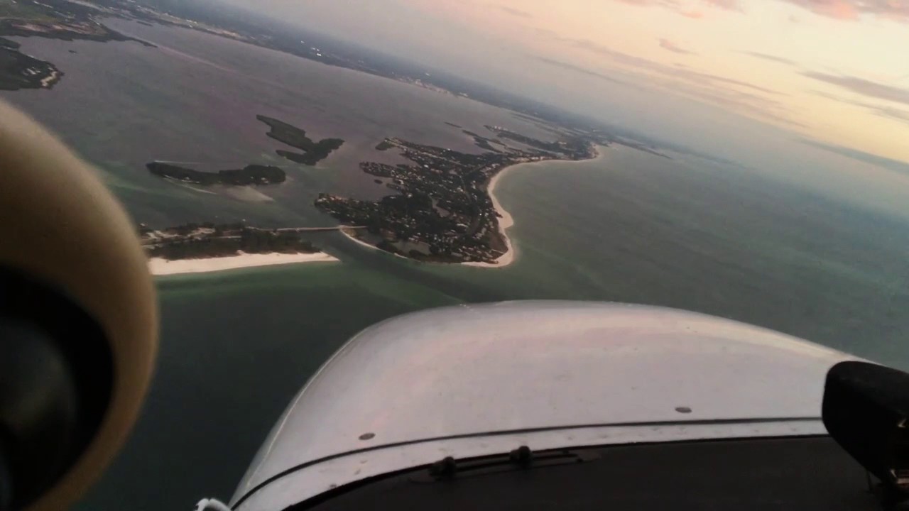 Sunset Time Approach Sarasota - Florida (KSRQ) | VOR RWY 14 | Cessna 172-N3