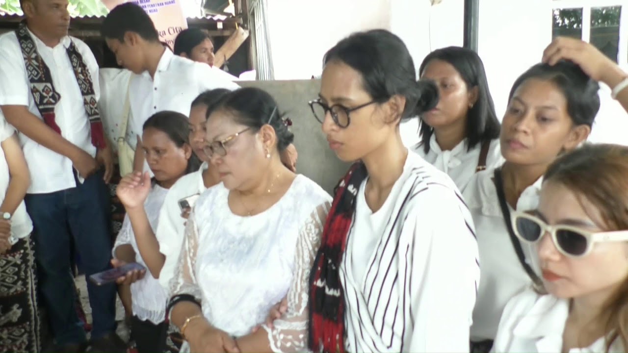 LIVE. PROSESI PENGUBURAN MENDIANG BAPAK DAUD DANIEL BESSIE, S.Pd