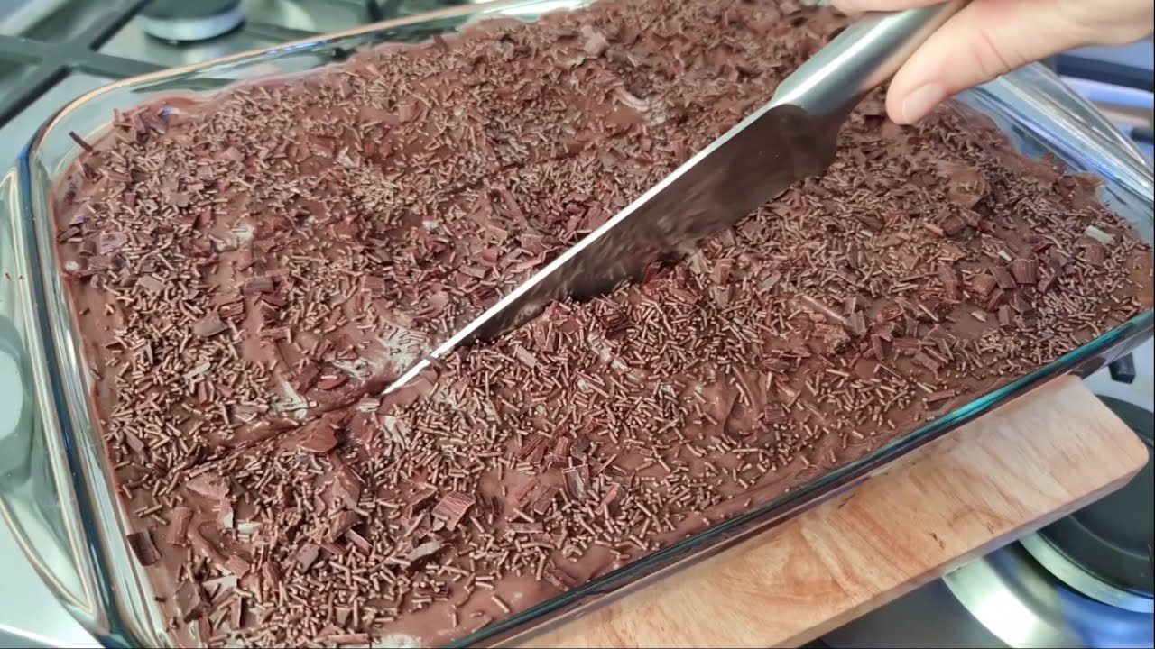 أعطوني رأيكم 🤭 بمكونات سهلة و متوفرة 👌 كيكة شوكولا مع صوص الشوكولا 😍 خراااااااافي