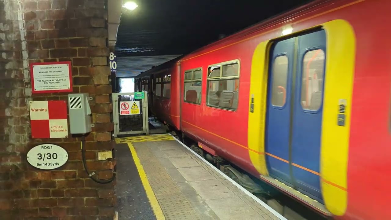 SWR Class 455 departing Richmond