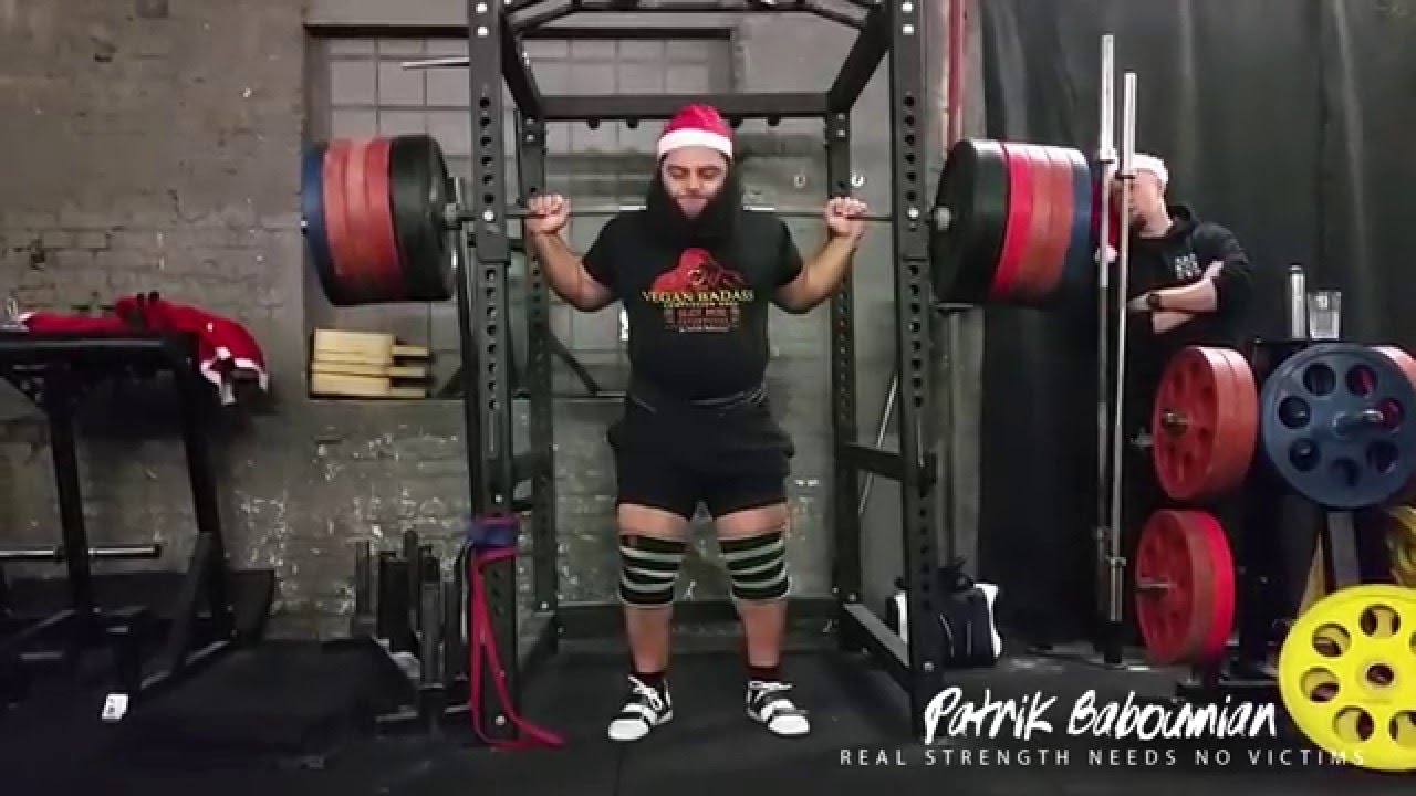 X-MaxOut with a 330kg squat at Berlin Strength