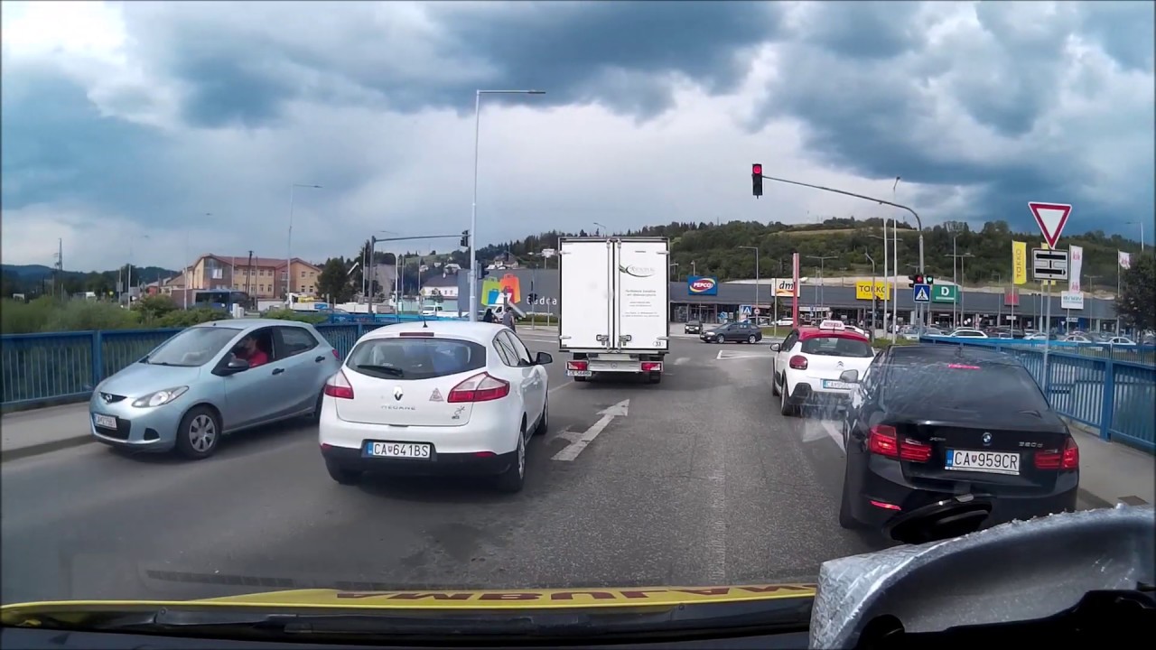 Záchranná zdravotná služba - cesta na výjazd