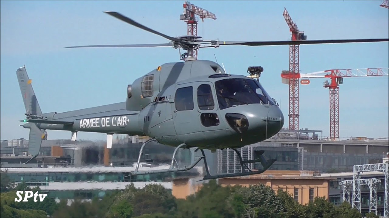 Hélicoptère  H125M de l'armée de l'air