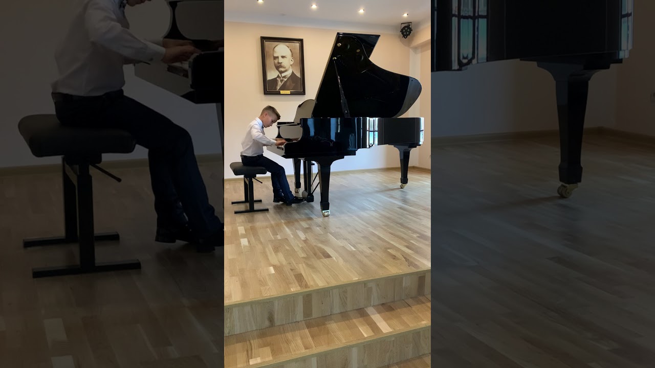 Mikołaj Michniewicz | III EKP | Grupa 2