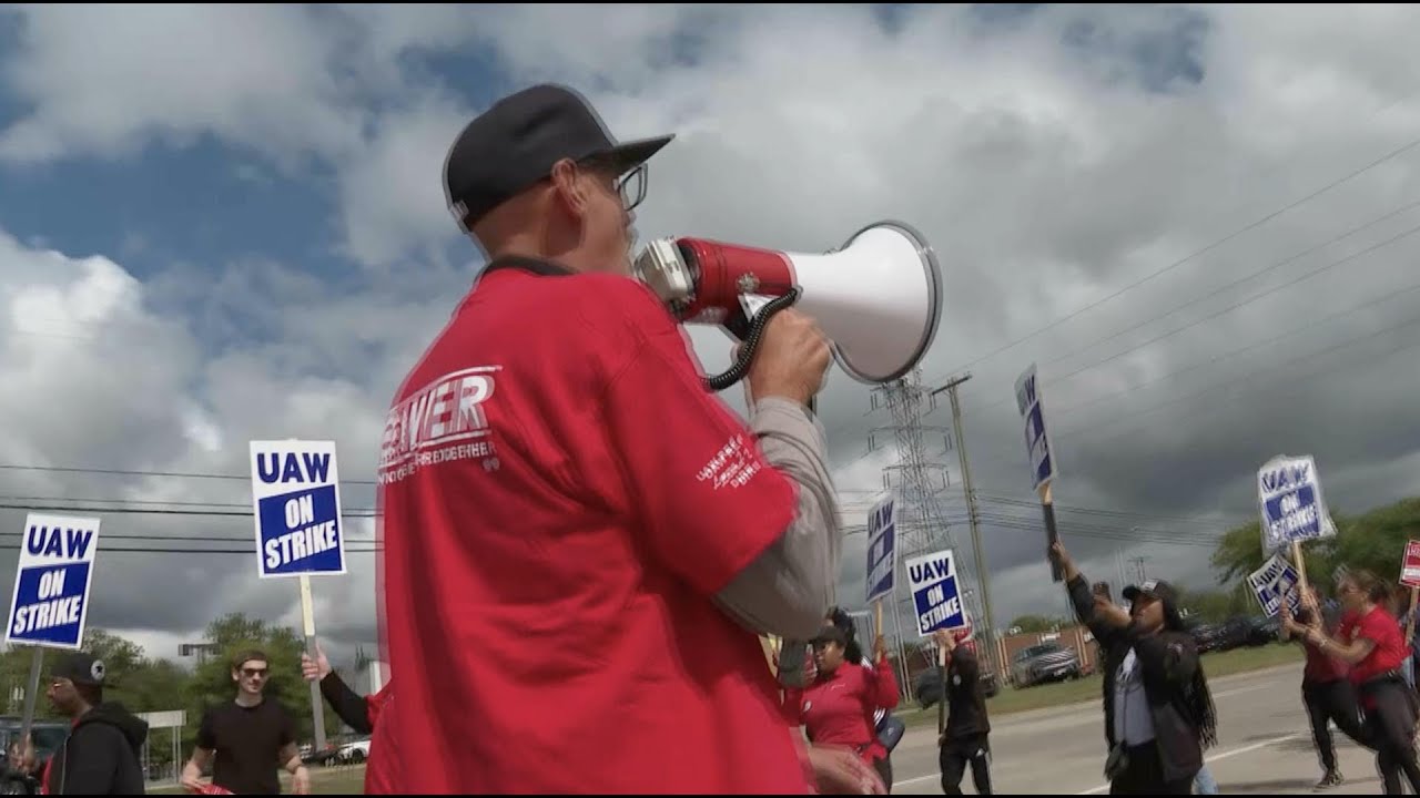 United Auto Workers union strikes for a 4th day with no signs that a breakthrough is near