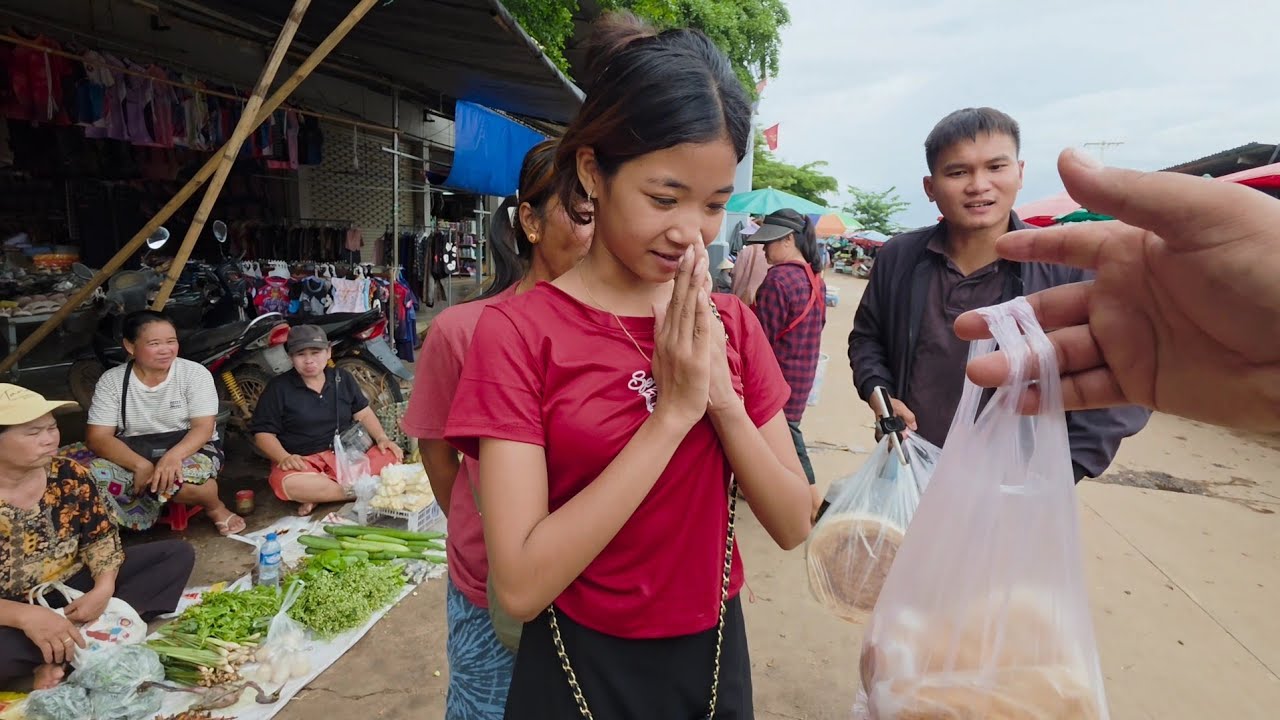 #เที่ยวลาวใต้ ตลาดแลงเมืองสุขุมา#แขวงจำปาสัก #สปปลาว#สาวลาว มีตะคนงามๆ#บรรยากาศบ้านๆ #อาหารตามฤดูกาล