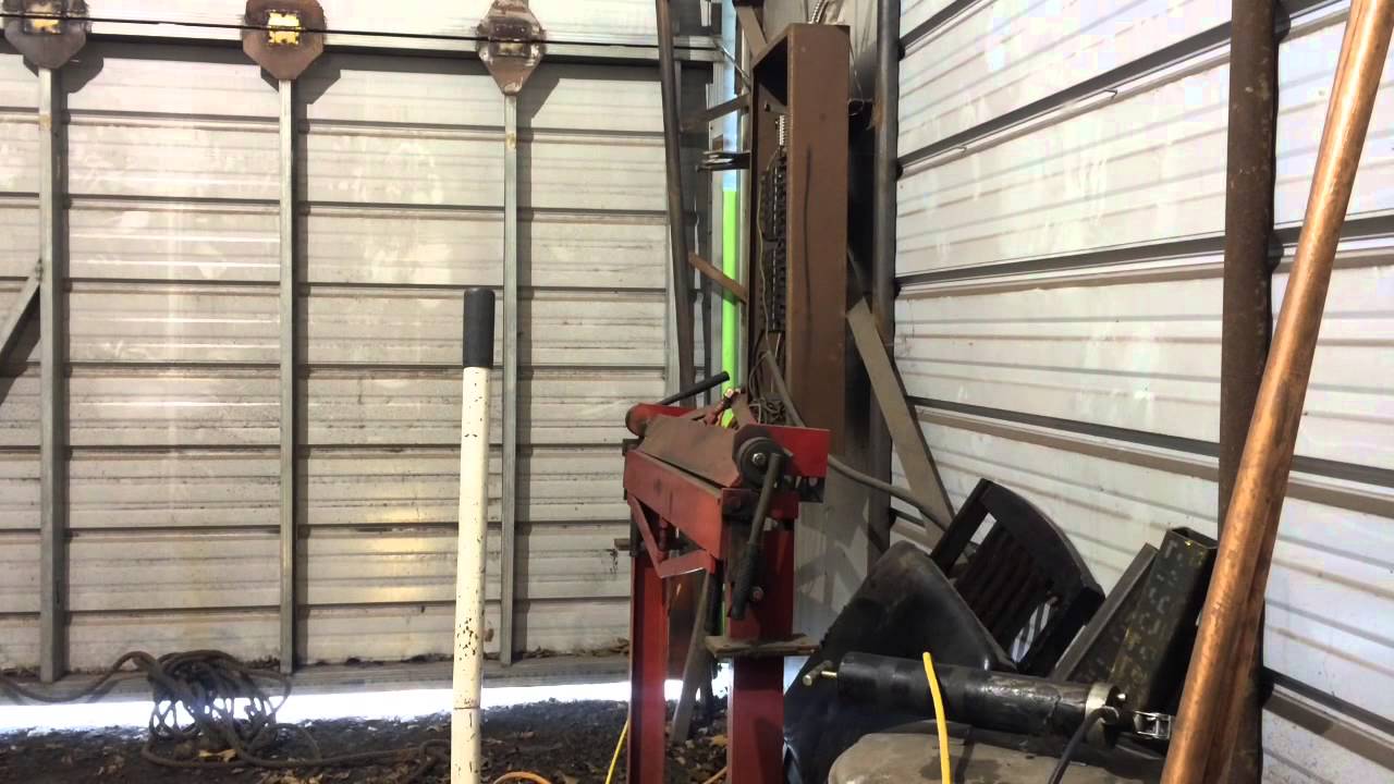 Jeep Cherokee uni-body repair