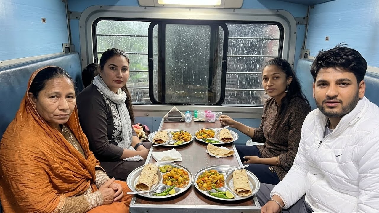 Hamara train ka door ka Safar | trip on train with Rain ☔️ 