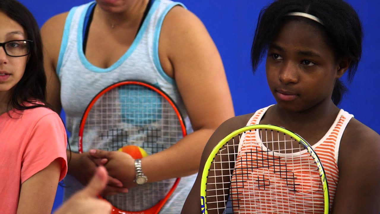 Kids Tennis Clubs: Tennis Activities (4 of 8)