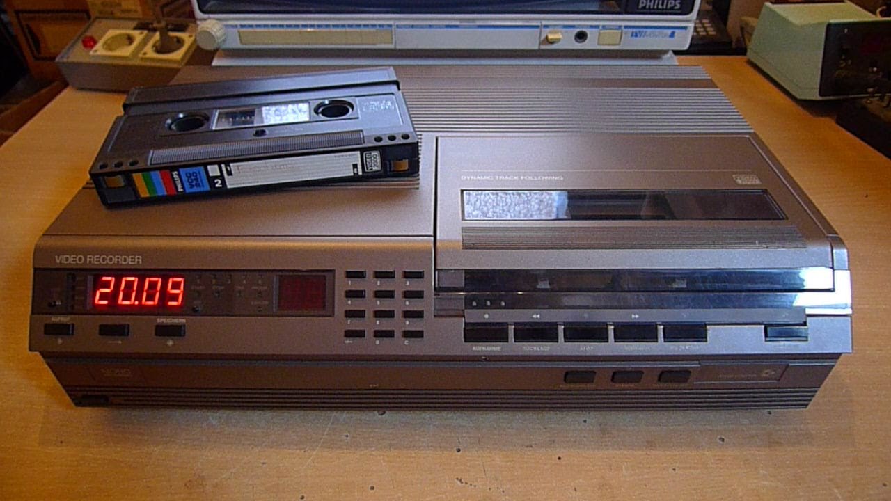 Video Recorder - VR 2324 /20F... (1983)