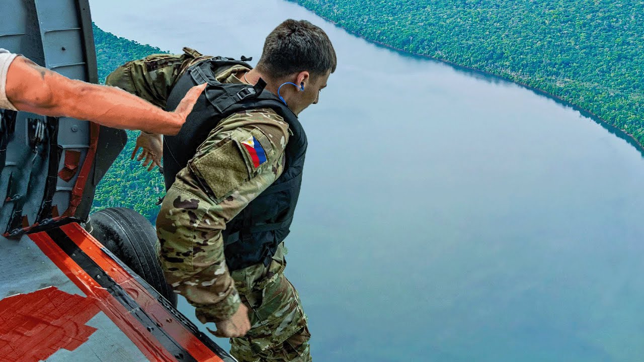 US, Philippines Army Jump Into Water From UH-60 Black Hawk
