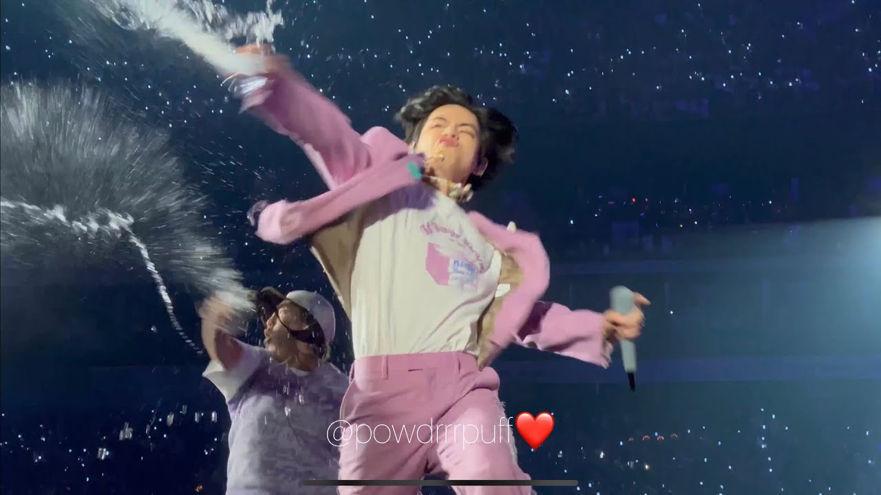 220409 - FANCAM - Idol - BTS PTD Las Vegas - Day 2 @ Allegiant - 4K 직캠