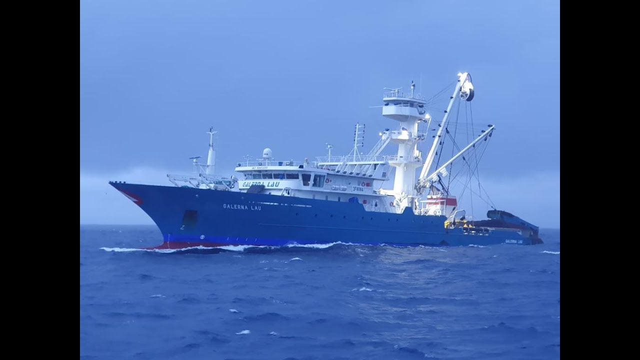 Atunero Galerna Lau, océano Atlántico