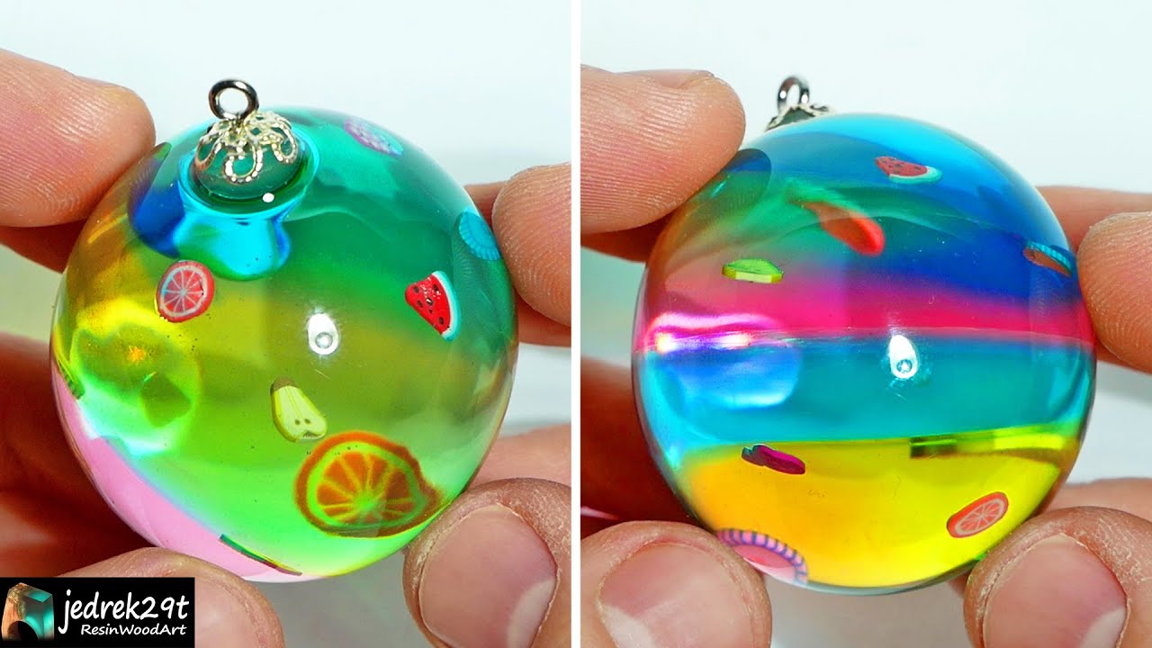 Amazing Christmas tree Baubles 🎅🏻 DIY. Without tools!!! / RESIN ART